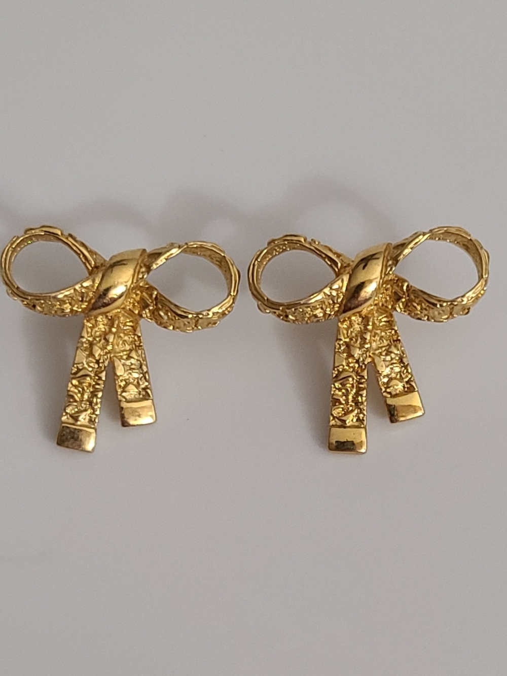 Vintage Gold Nugget Tone Bows Pierced Earrings 80's Vtg Estate